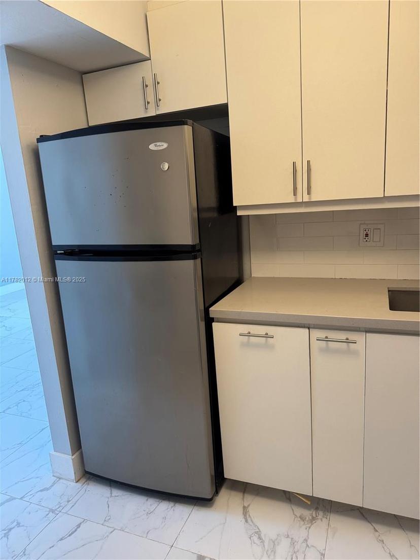 Picture of 6921 SW 129Th Ave # 6, Miami FL 33183