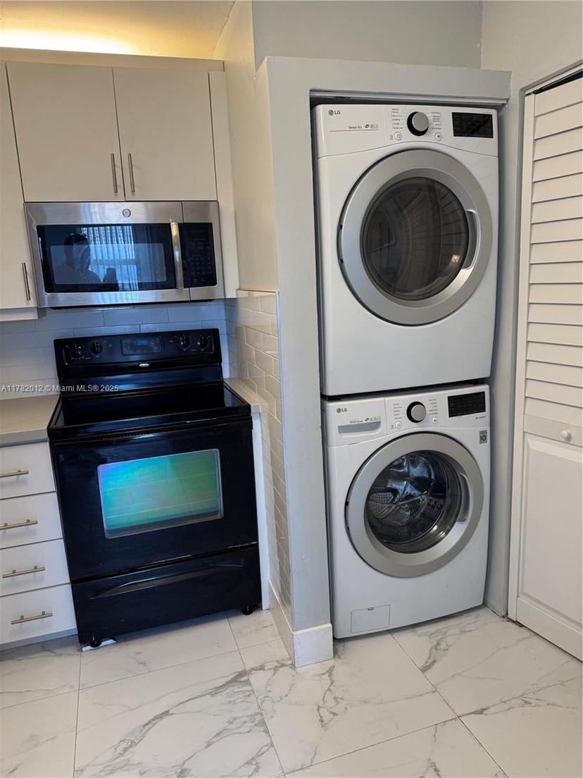 Picture of 6921 SW 129Th Ave # 6, Miami FL 33183