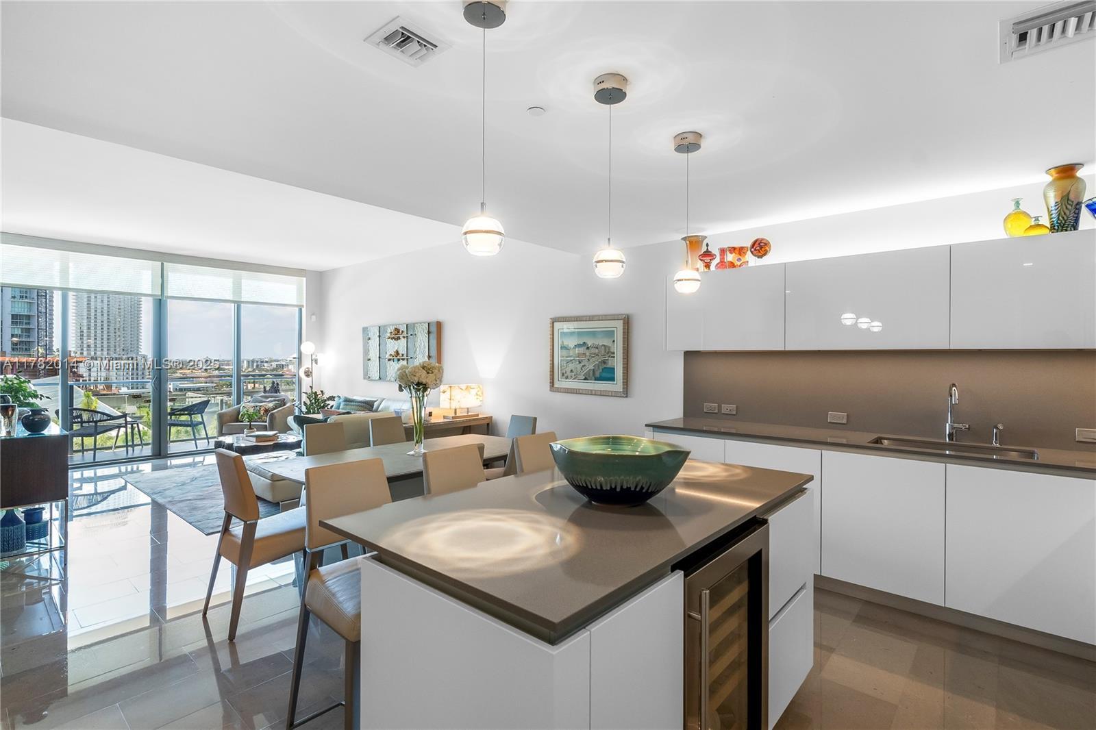 Picture of 68 SE 6Th Street # 810, Miami, FL 33131