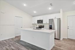 Picture of 1813 NW 16Th Ter, Cape Coral, FL 33993