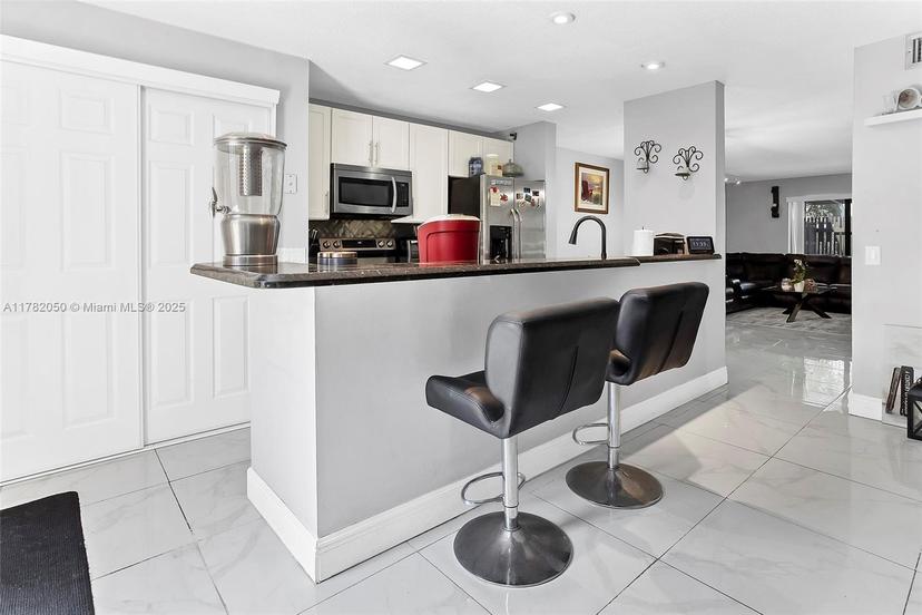 Picture of 1451 NW 112Th Ter, Pembroke Pines FL 33026