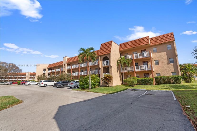 Picture of 2781 N Pine Island Rd # 105, Sunrise FL 33322