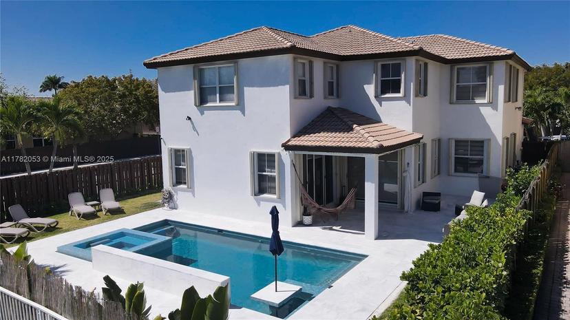 Picture of 7803 NW 111Th Ct, Doral FL 33178