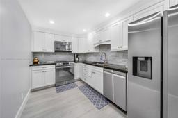 Picture of 4250 Galt Ocean Dr # 1J, Fort Lauderdale, FL 33308