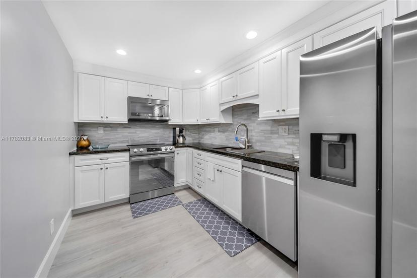 Picture of 4250 Galt Ocean Dr # 1J, Fort Lauderdale FL 33308
