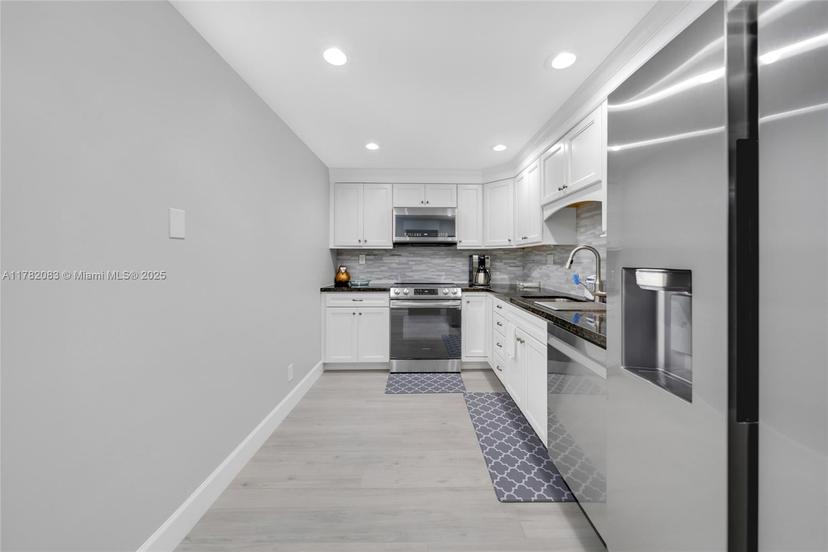 Picture of 4250 Galt Ocean Dr # 1J, Fort Lauderdale FL 33308