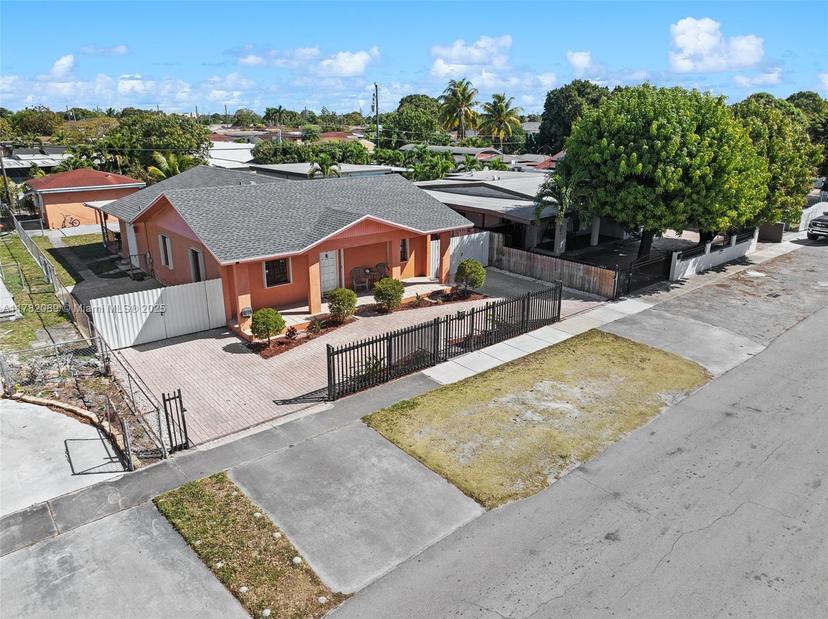 Picture of 211 E 37Th St, Hialeah FL 33013