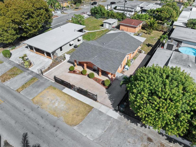 Picture of 211 E 37Th St, Hialeah FL 33013
