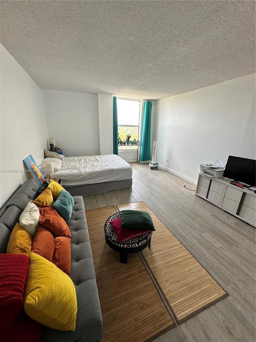 Picture of 2020 NE 135Th St # 807, North Miami FL 33181