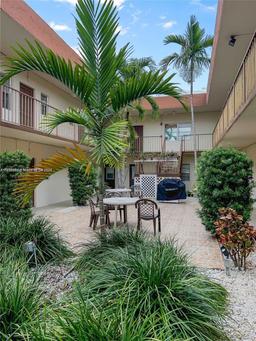 Picture of 415 NE 2Nd St # 124, Hallandale Beach, FL 33009