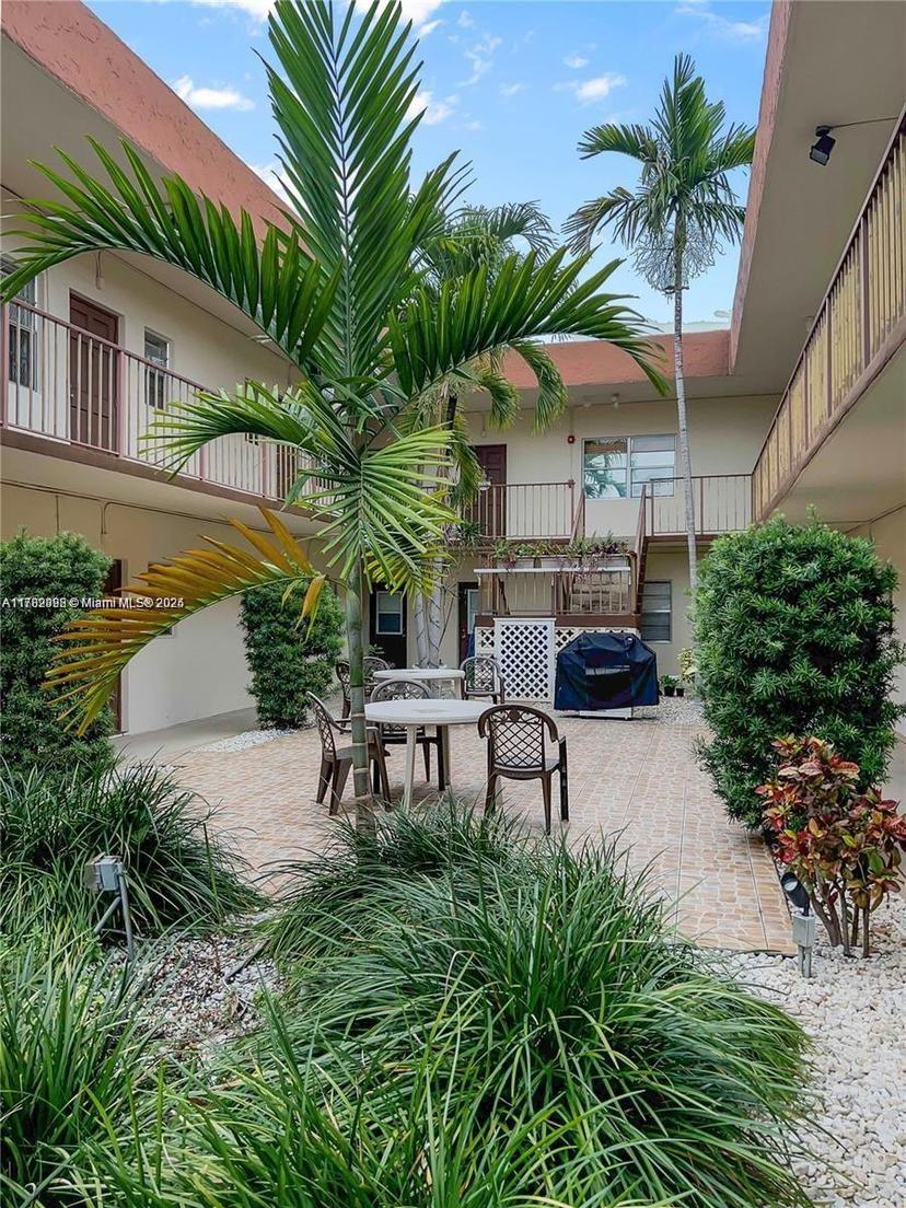 Picture of 415 NE 2Nd St # 124, Hallandale Beach FL 33009