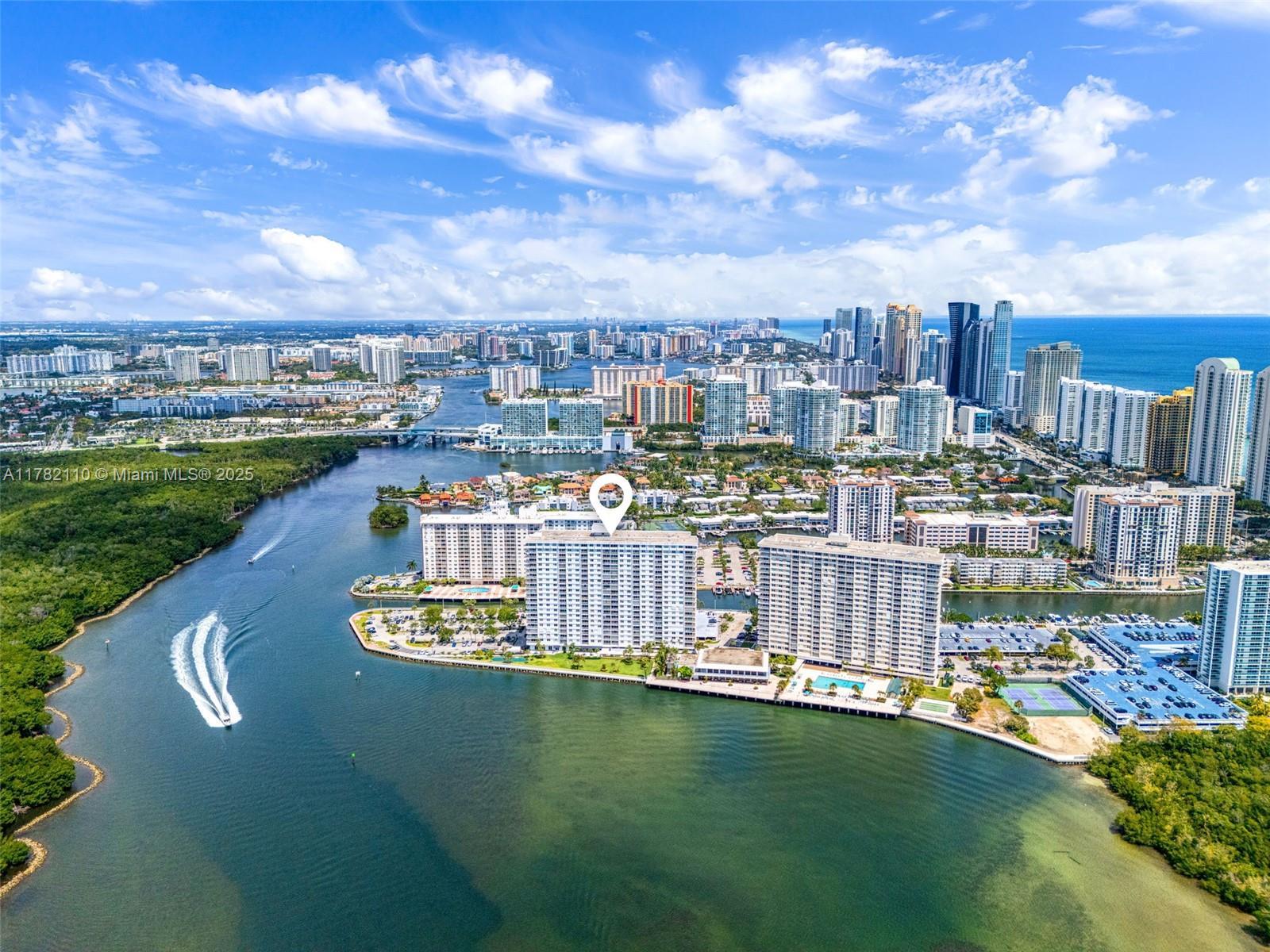 Picture of 500 Bayview Dr # 1418, Sunny Isles Beach, FL 33160