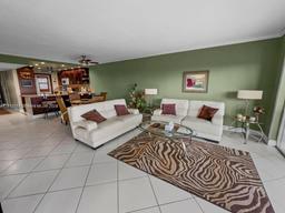 Picture of 3050 N Palm Aire Dr # 701, Pompano Beach, FL 33069