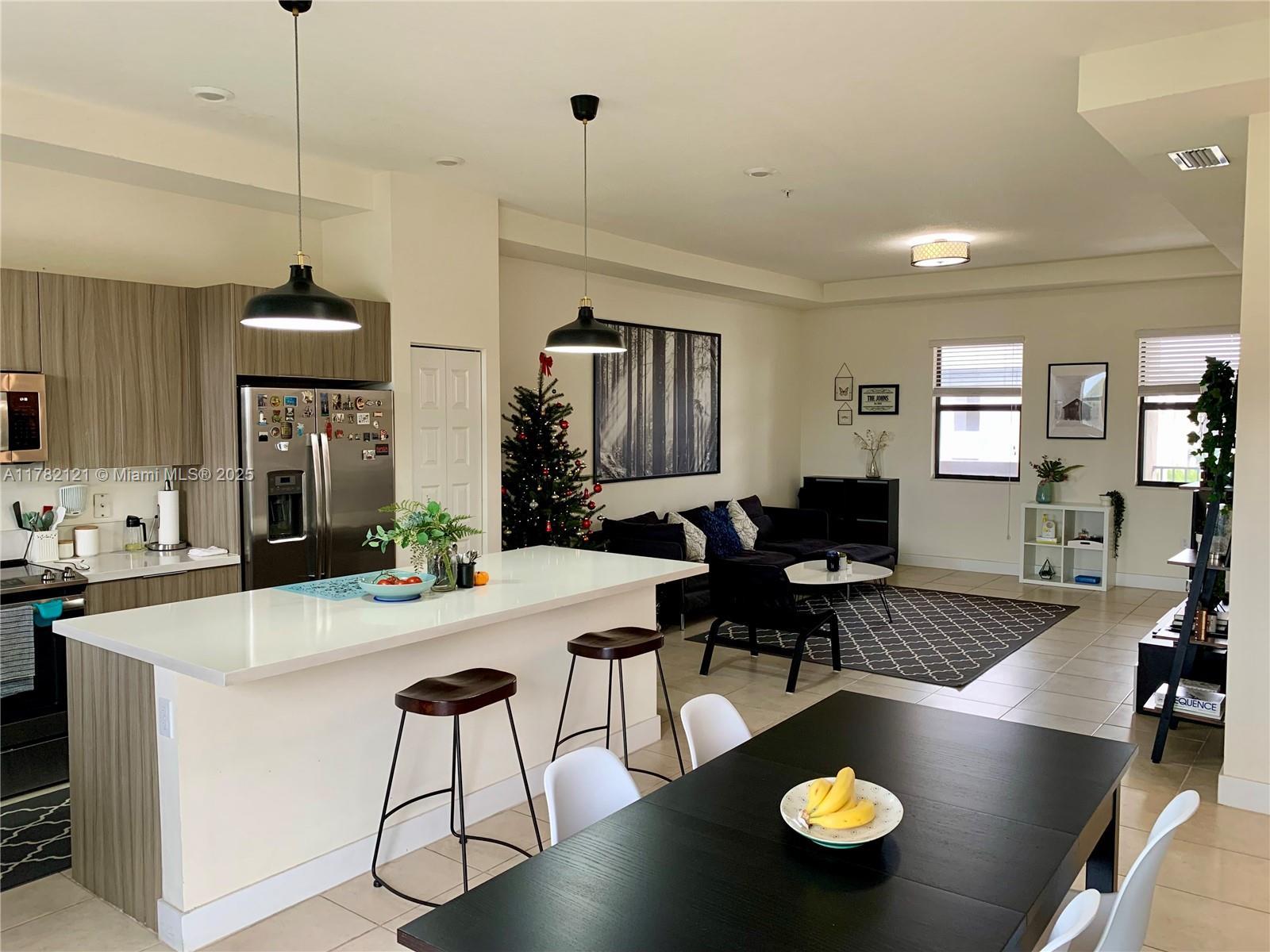Picture of 10455 NW 82Nd St # 33, Doral, FL 33178