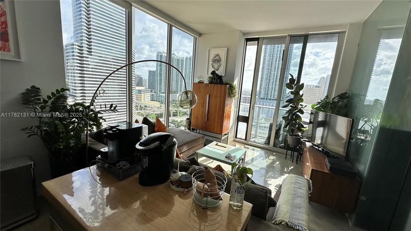 Picture of 151 SE 1St St # 1711, Miami FL 33131