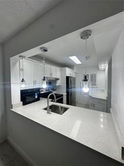 Picture of 901 NE 209Th Ter # 105, Miami, FL 33179