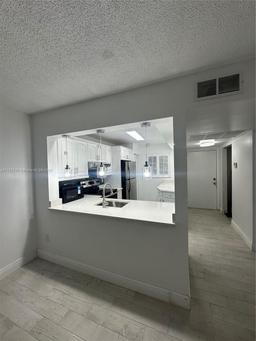 Picture of 901 NE 209Th Ter # 105, Miami, FL 33179