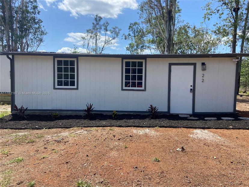 Picture of 22 Siesta Ln, Other City - In The State Of Florida FL 33960