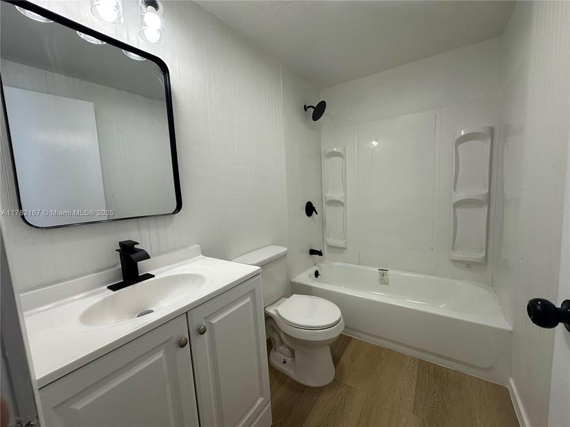 Picture of 22 Siesta Ln, Other City - In The State Of Florida FL 33960