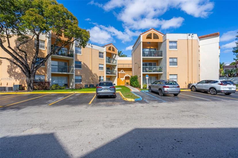 Picture of 6272 NW 186Th St # 211, Hialeah FL 33015