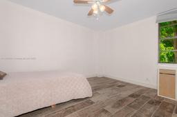 Picture of 3401 N Country Club Dr # 117, Aventura, FL 33180