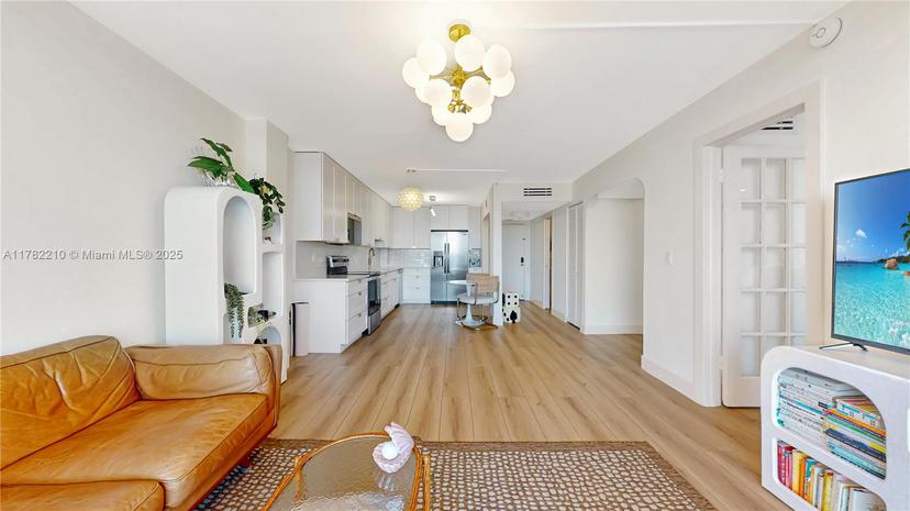 Picture of 6900 Bay Dr # B, Miami Beach FL 33141
