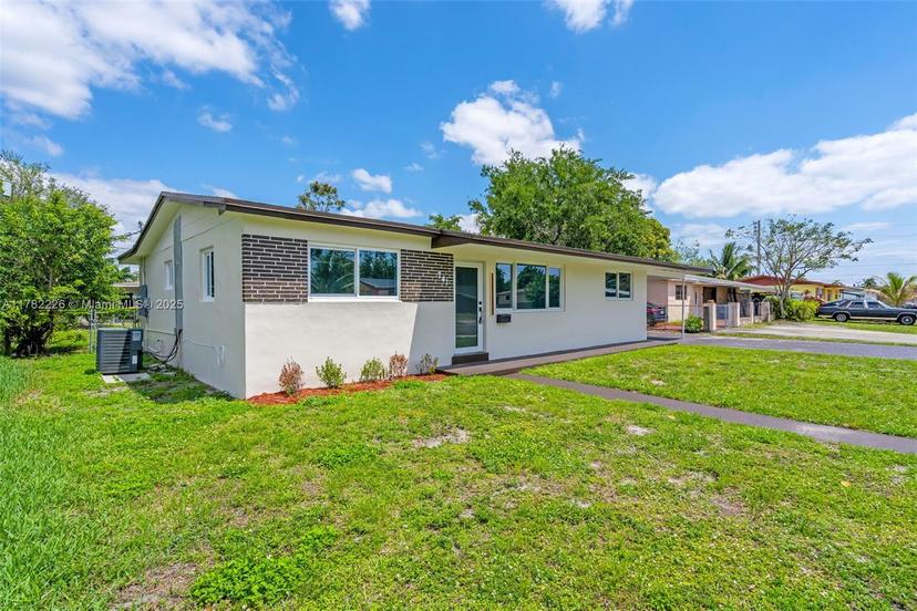 Picture of 741 NW 175Th Dr, Miami Gardens FL 33169
