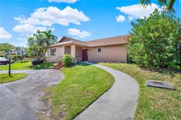 Picture of 13620 SW 286Th Ter, Homestead, FL 33033