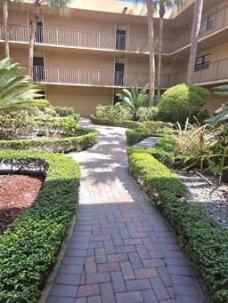 Picture of 10425 SW 112Th Ave # 1, Miami, FL 33176