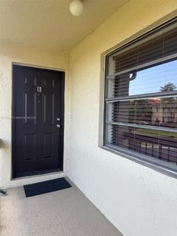 Picture of 21218 Lago Cir # B, Boca Raton, FL 33433