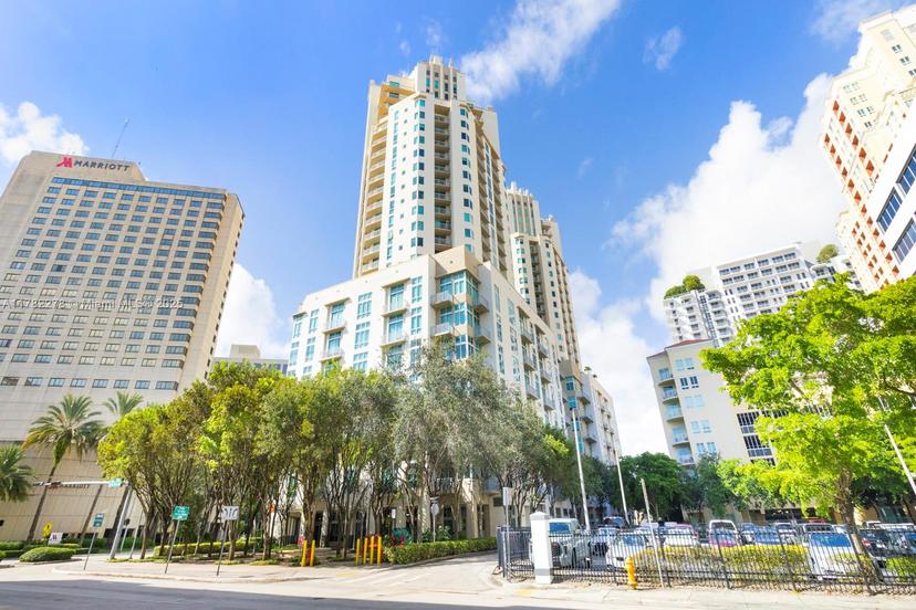 Picture of 9055 SW 73 Ct # 1807, Miami FL 33156