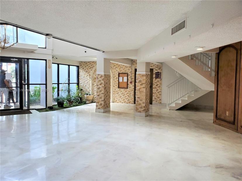 Picture of 2025 NE 164Th St # 404, North Miami Beach FL 33162