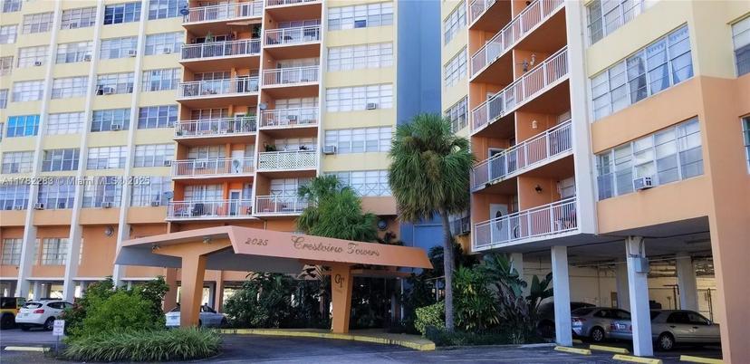 Picture of 2025 NE 164Th St # 404, North Miami Beach FL 33162
