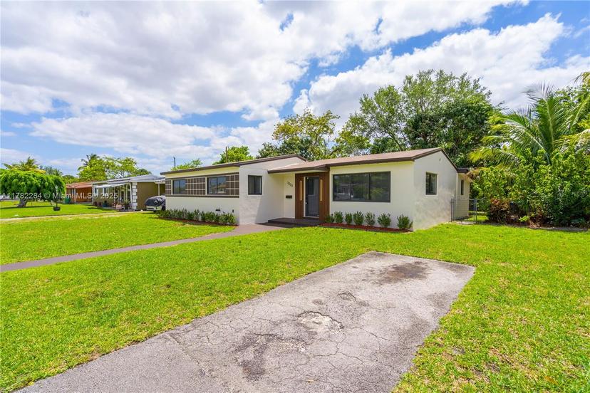 Picture of 1000 NW 198Th St, Miami Gardens FL 33169