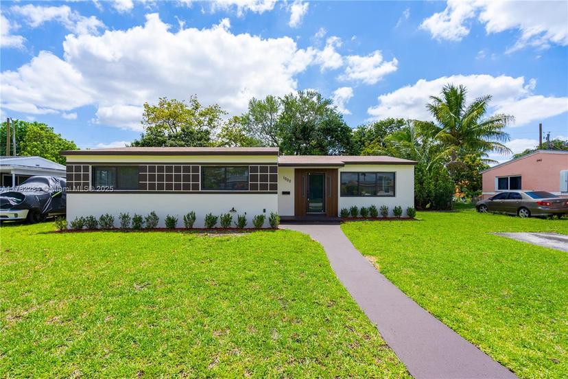 Picture of 1000 NW 198Th St, Miami Gardens FL 33169