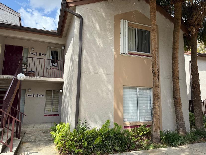 Picture of 9121 SW 138Th Pl # 9121, Miami FL 33186