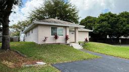 Picture of 13570 SW 286Th Ter, Homestead, FL 33033