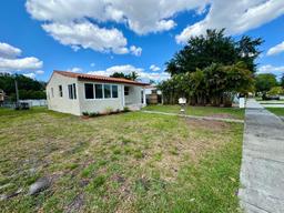 Picture of 461 Plover Ave, Miami Springs, FL 33166