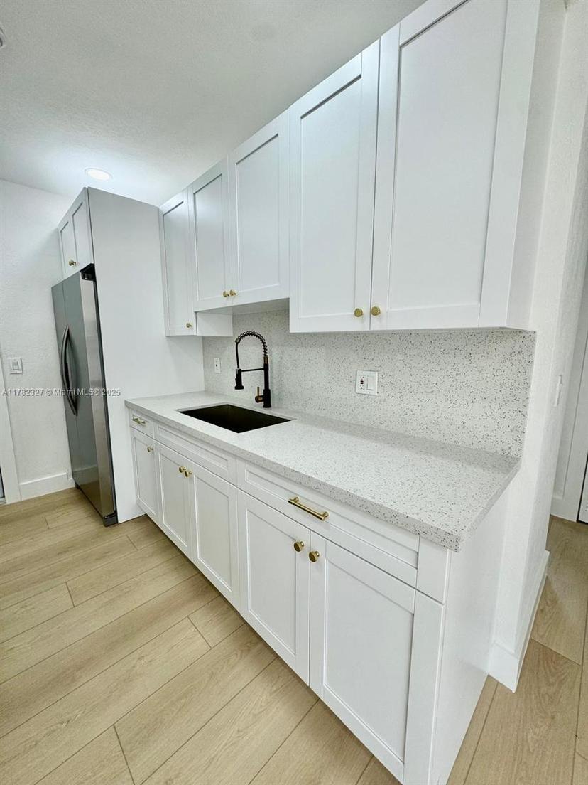 Picture of 461 Plover Ave, Miami Springs FL 33166
