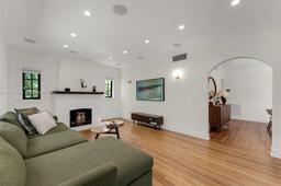 Picture of 840 Madrid St, Coral Gables, FL 33134