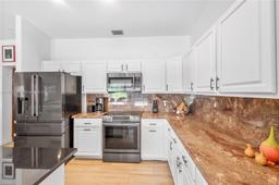Picture of 940 NW 110Th Ln, Coral Springs, FL 33071