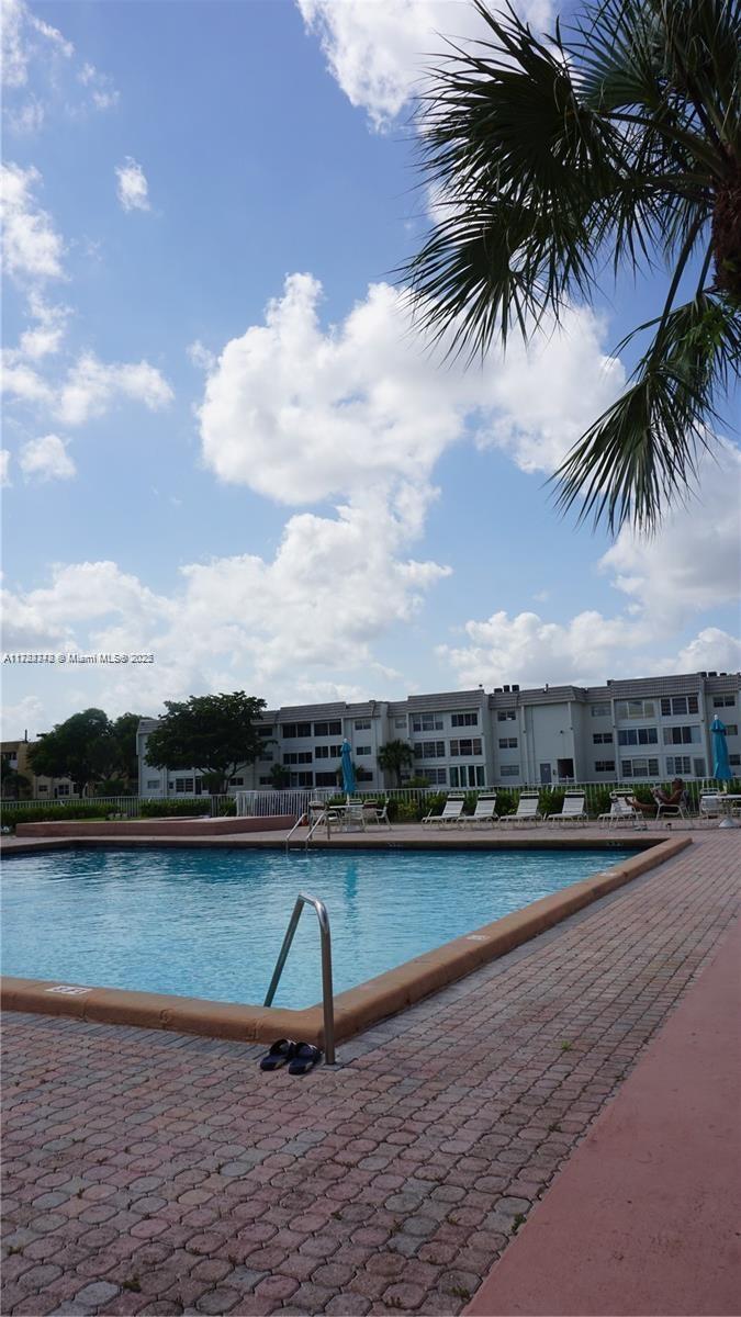 Picture of 8280 Sunrise Lakes Blvd # 205, Sunrise FL 33322
