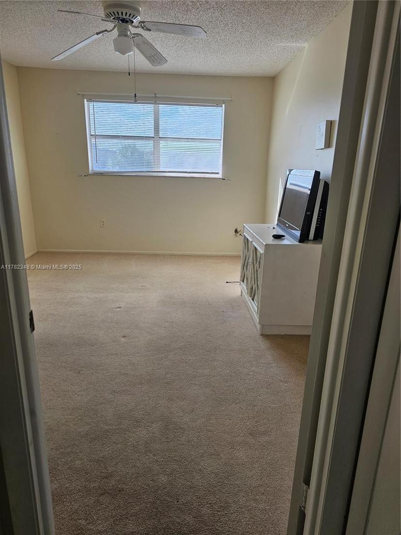 Picture of 8280 Sunrise Lakes Blvd # 205, Sunrise FL 33322