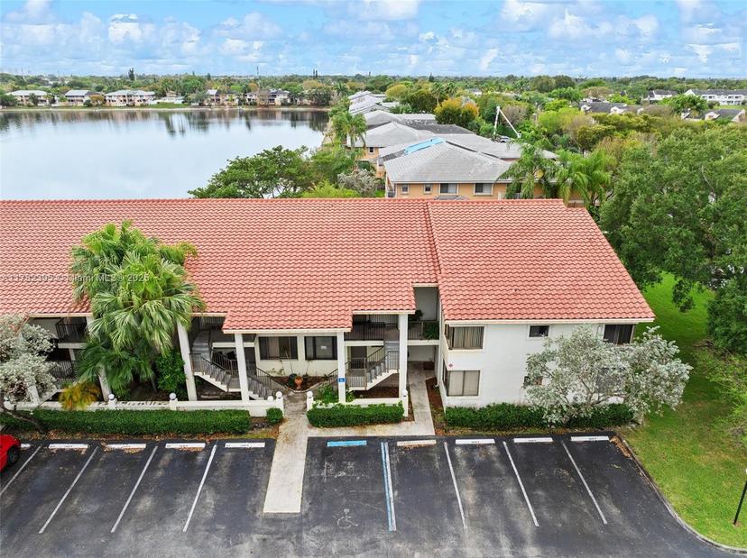 Picture of 3300 NW 46Th St # 207, Oakland Park FL 33309