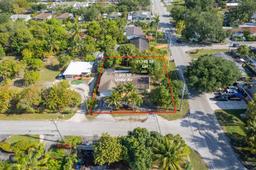 Picture of 195 NE 164Th St, Miami, FL 33162