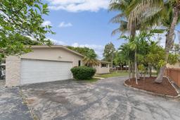 Picture of 195 NE 164Th St, Miami, FL 33162