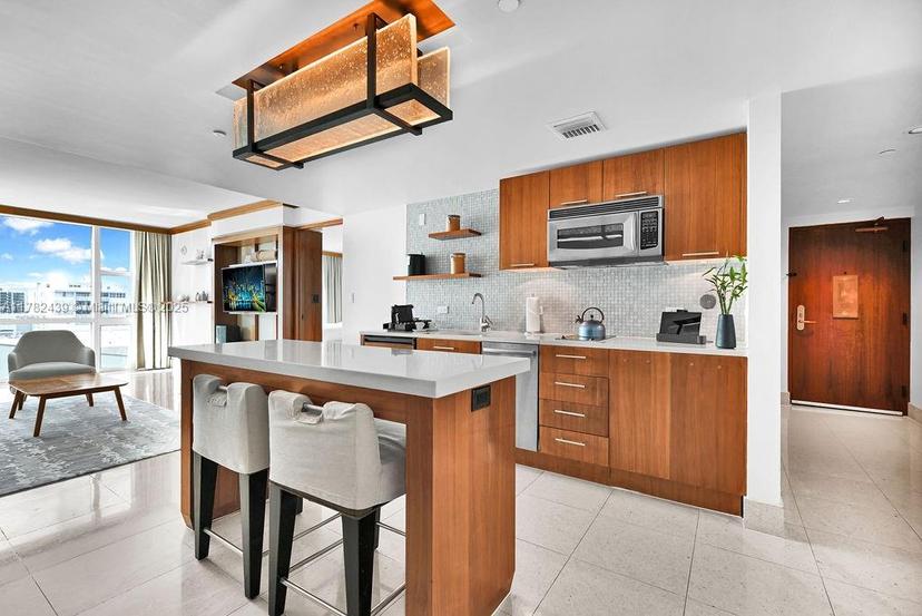 Picture of 6801 Collins Ave # 515, Miami Beach FL 33141