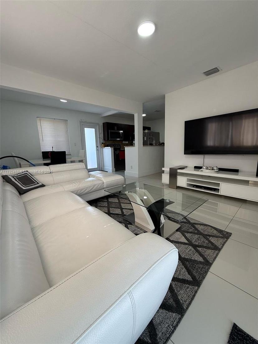 Picture of 1651 NW 68Th Ter, Miami FL 33147
