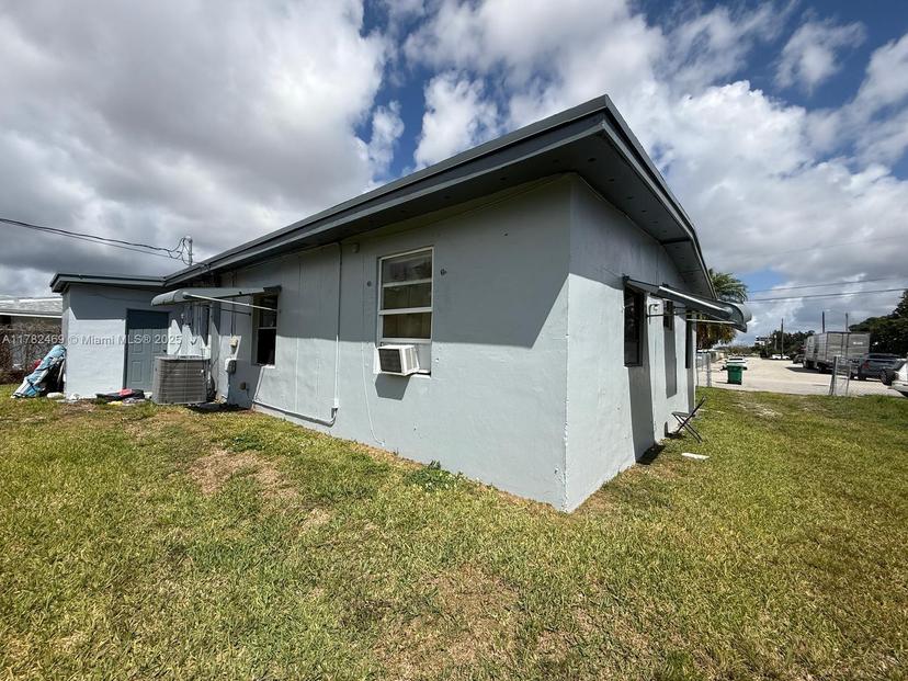 Picture of 11840 SW 221St St, Miami FL 33170