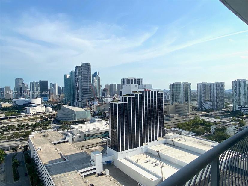Picture of 1750 N Bayshore Dr # 3106, Miami FL 33132